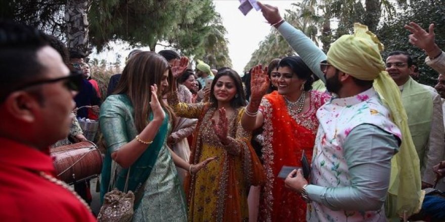 Hint Düğünlerinden 50 Milyon Dolar Geldi