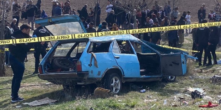 Otobüs durağına araç girdi: 4 ölü 5 yaralı