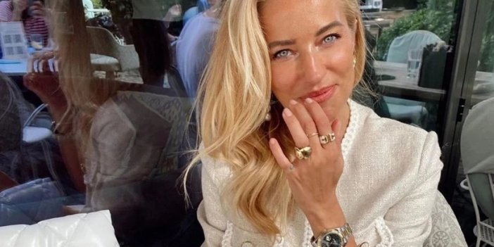 Burcu Esmersoy’un saat aşkı!