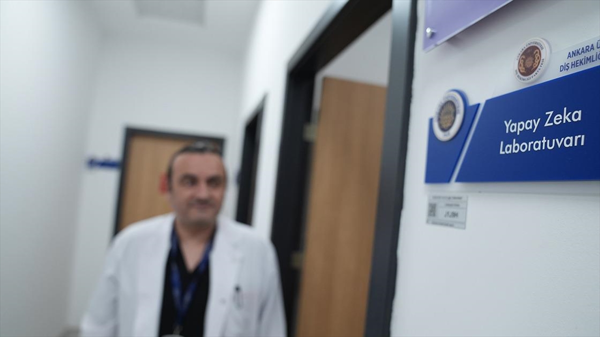 Ankara Üniversitesi'nde Yapay Zekayla Diş Tedavisi