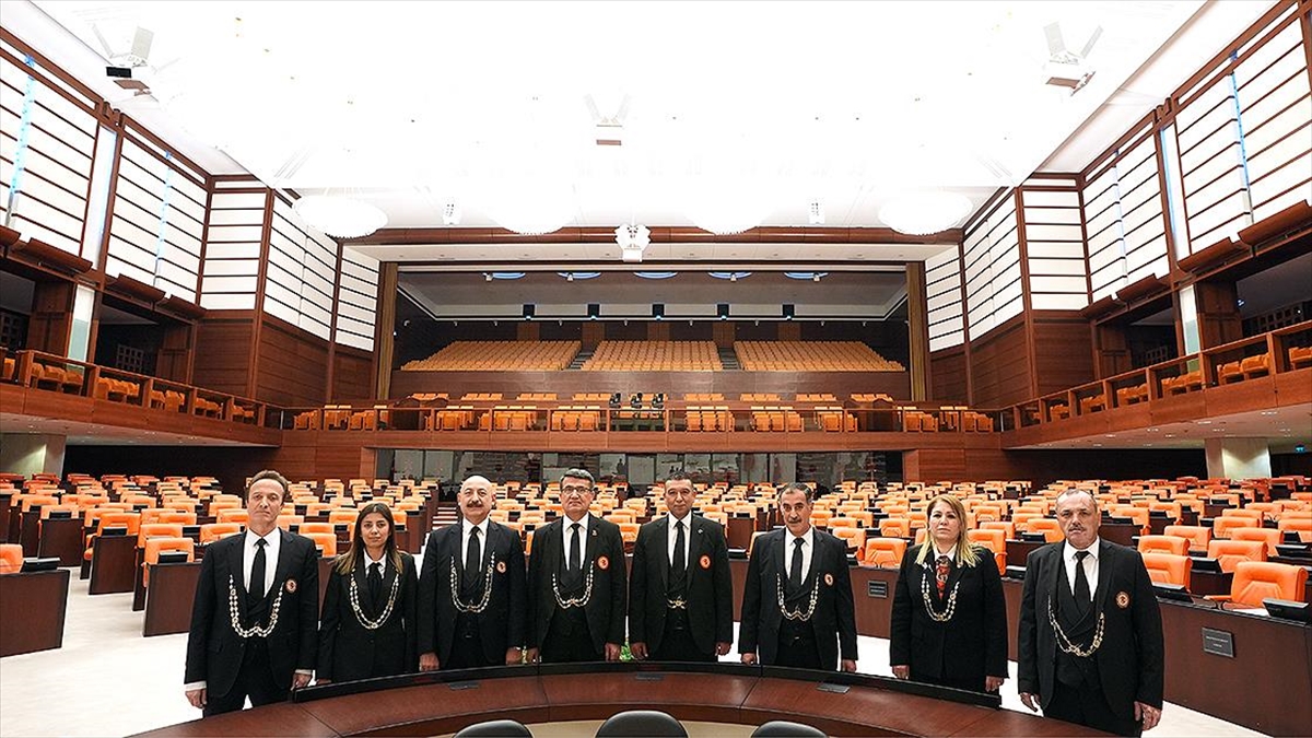 Meclis Tarihinin Sadık Şahitleri Kavaslar