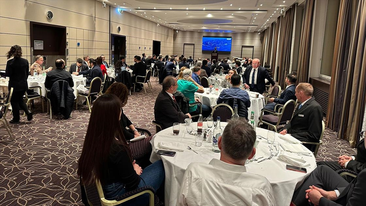 İsviçre Türk Toplumu Zürih'te Thy İftarında Buluştu