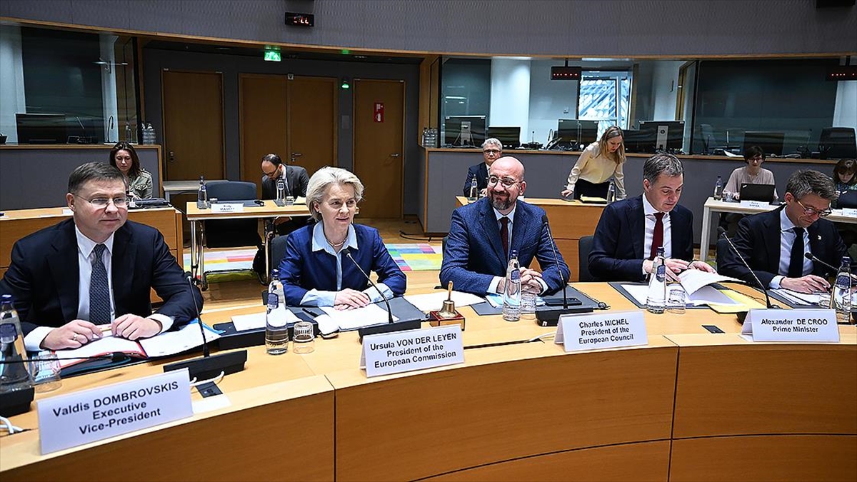 Ab Liderleri Dondurulan Rus Varlıklarından Elde Edilen Gelirlerin Ukrayna'ya Verilmesinde Anlaştı