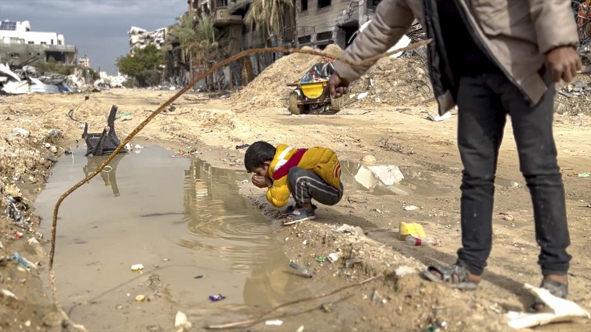 Kızılhaç, Dünya Genelinde Her 4 Kişiden 1'inin Güvenli İçme Suyuna Erişemediğini Bildirdi