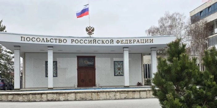 Rusya’nın Ankara Büyükelçiliğinde bayraklar yarıya indirildi