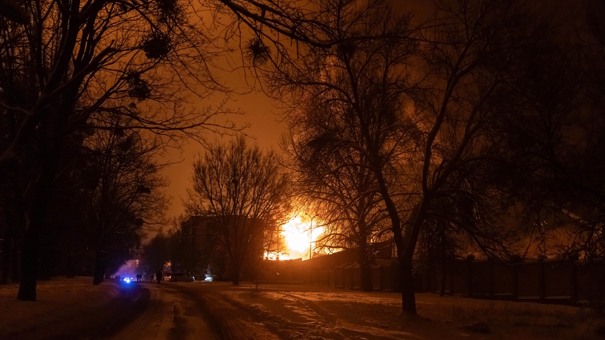 Ukrayna Gece Yarısı Kırım’a Yoğun Füze Saldırısı Düzenledi