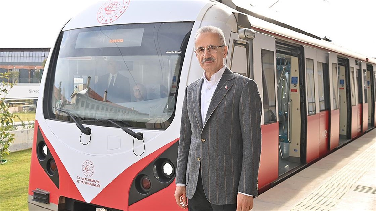 Başakşehir-kayaşehir Metro Hattını 1 Yılda 5 Milyondan Fazla Yolcu Kullandı