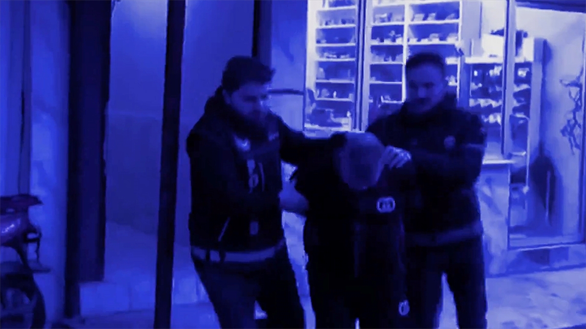 Yurt Genelindeki "mercek-14" Operasyonlarında 852 Silah Ele Geçirildi, 966 Kişiye İşlem Yapıldı