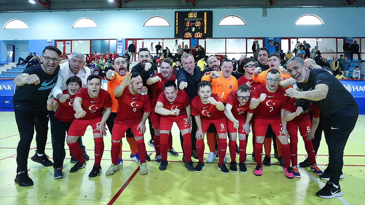 Down Sendromlu Futsal Milli Takımı, Trisome Oyunları'nda Finale Çıktı