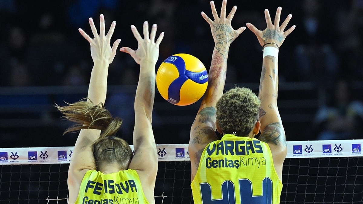 Kadınlar Kupa Voley'de Fenerbahçe Opet, Şampiyon Oldu