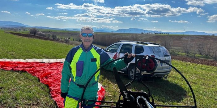 Başkan adayı uçarak oy istiyor