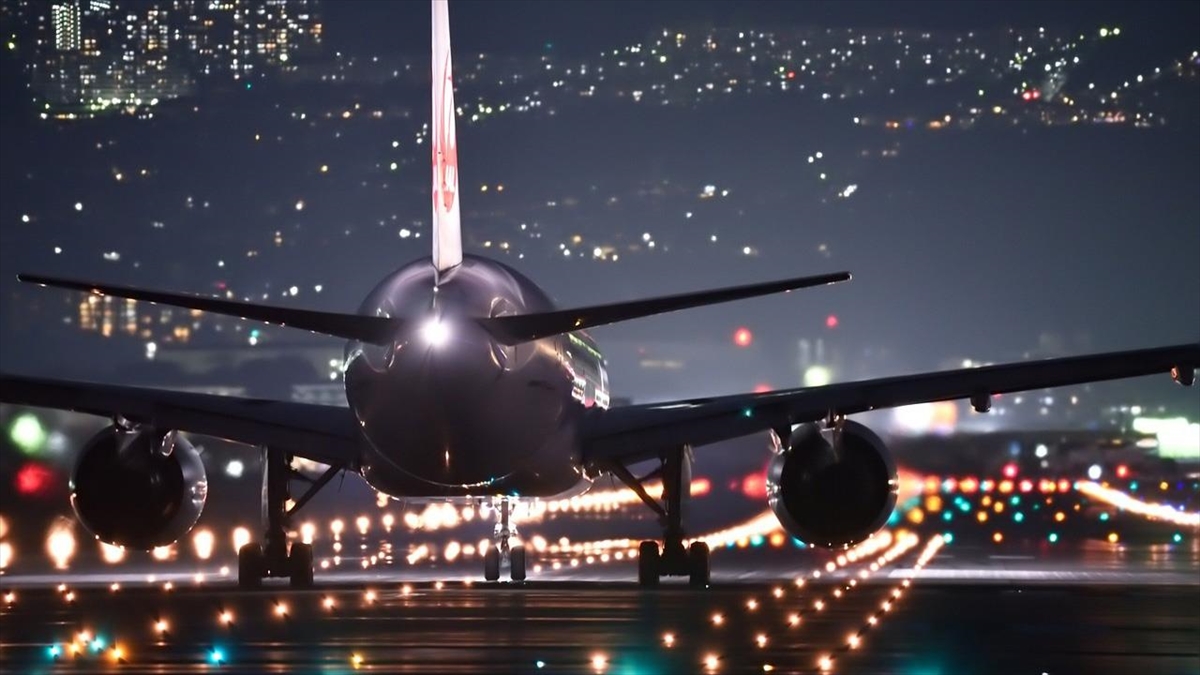 Almanya'da Gece Uçakla Mektup Taşıma Uygulaması Sona Erdi