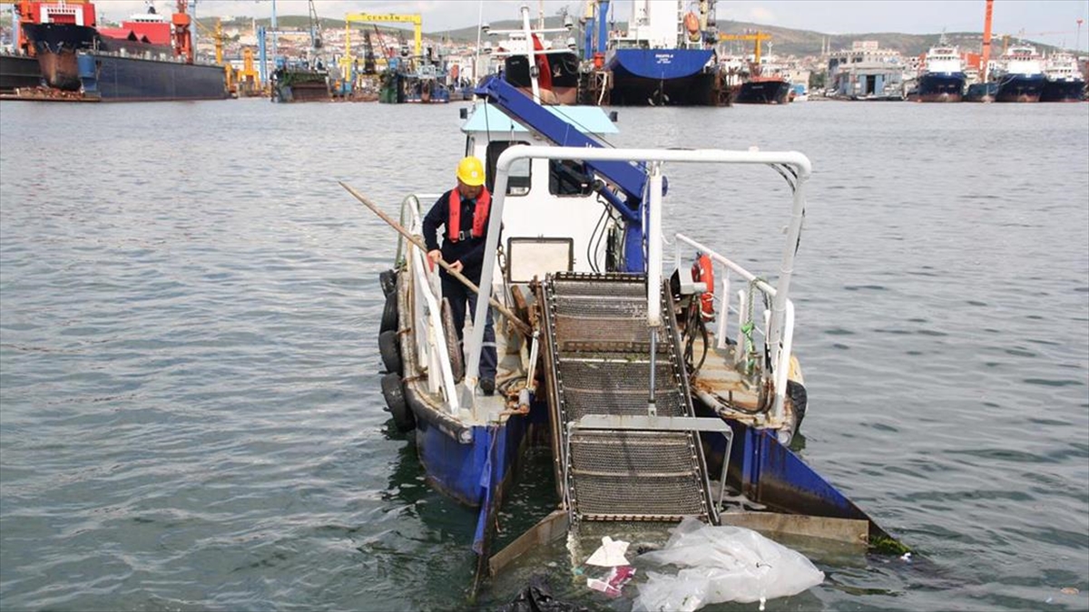 Marmaris Ve Fethiye Körfezlerinde Deniz Temizliği Başladı