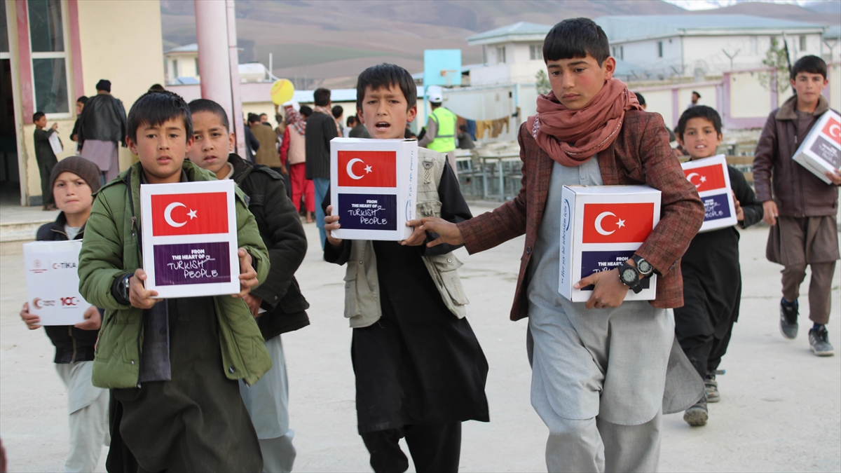 Tika'dan, Afganistan'ın Kuzeyinde Yetimlere İftar Programı