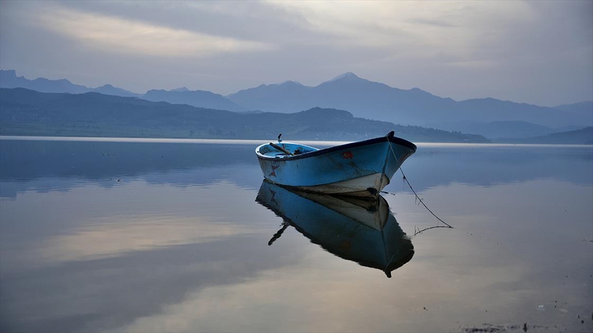 Osmaniye'de Av Yasağı Öncesi Balıkçılar Son Seferini Yapıyor