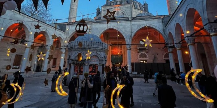 Eski Ramazanlar Valide-i Cedid Camii'nde Yaşatılıyor