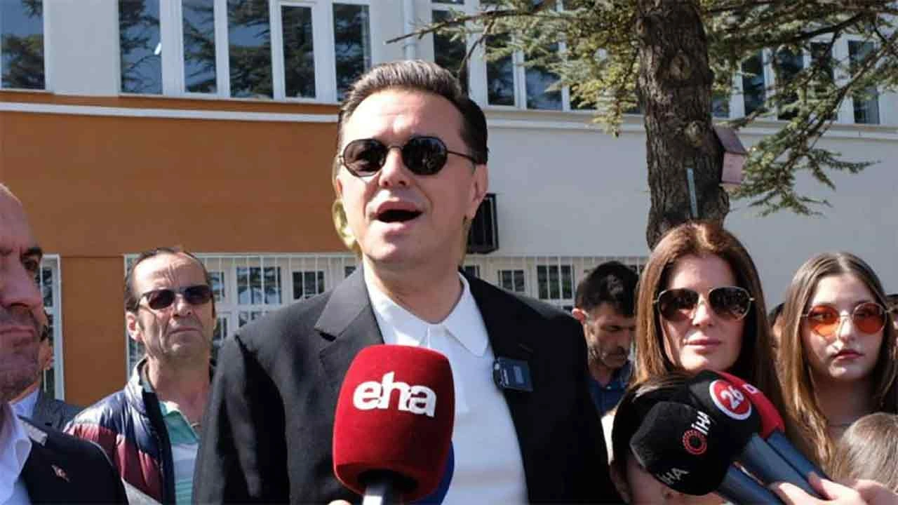 Nebi Hatipoğlu gazetecilerle tartıştı: Niye çekiyorsun