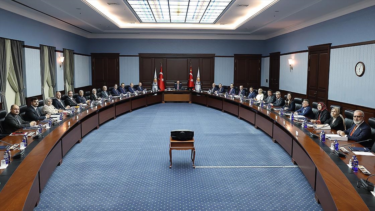 Ak Parti Myk Yarın Toplanacak