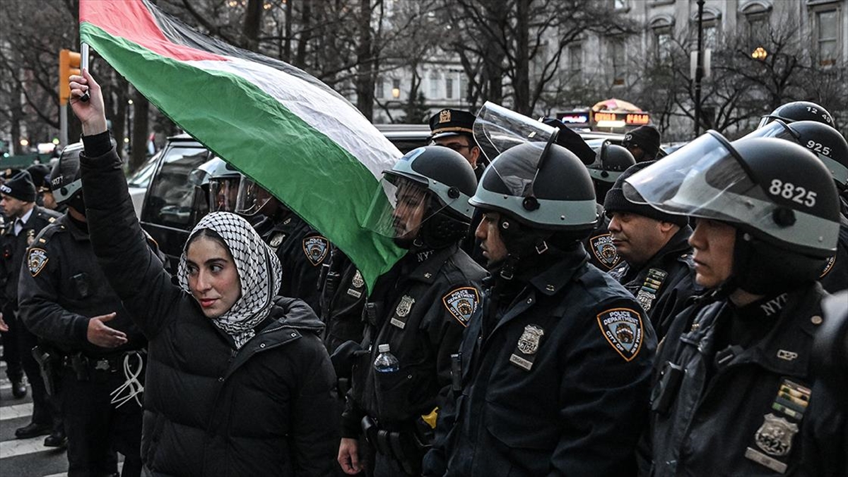 Fbı, Filistin Yanlısı Paylaşımları Nedeniyle Müslüman Kadını Sorgulamak İstedi