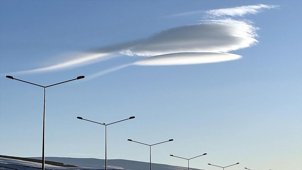 Ardahan'da Mercek Bulutları Oluştu