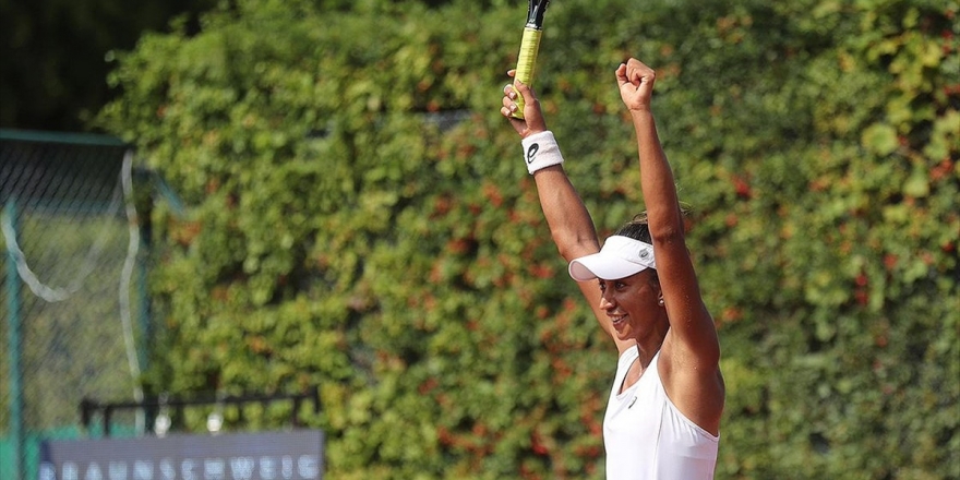 Çağla Büyükakçay Almanya'da Şampiyon