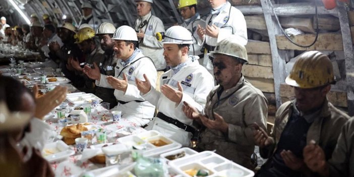 Bakan Bayraktar, Zonguldak'ta Madencilerle İftar Yaptı