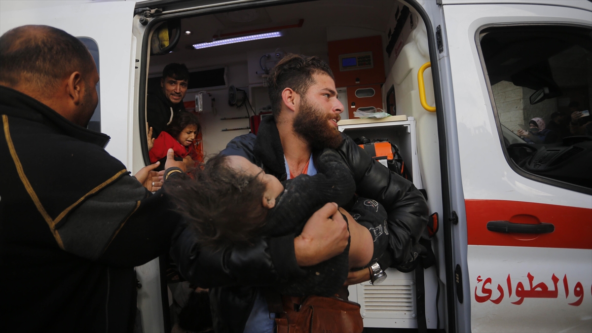 İsrail'in Gazze Şeridi'ne Düzenlediği Hava Saldırılarında Ölen Ve Yaralananlar Oldu