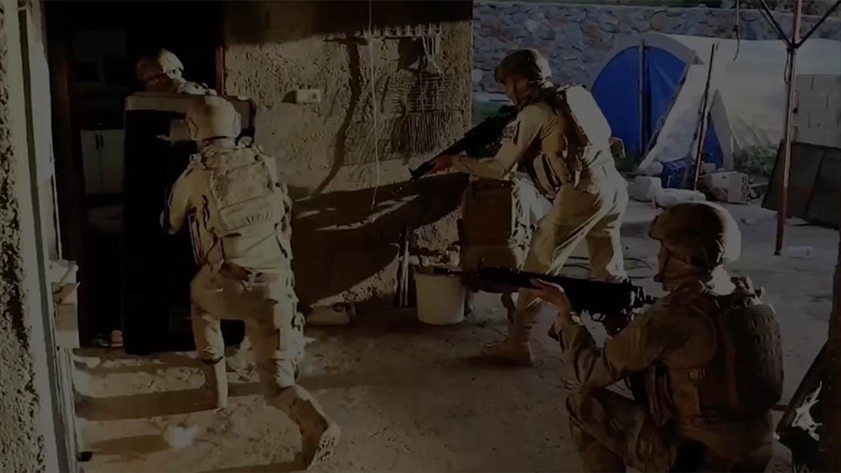 Mahzen-26 Operasyonlarında 20 Kişi Tutuklandı