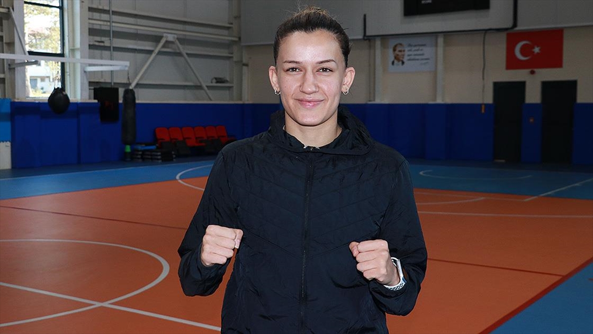 Milli Boksör Hatice Akbaş, Avrupa'da Altın Madalya İçin Yumruk Sallayacak