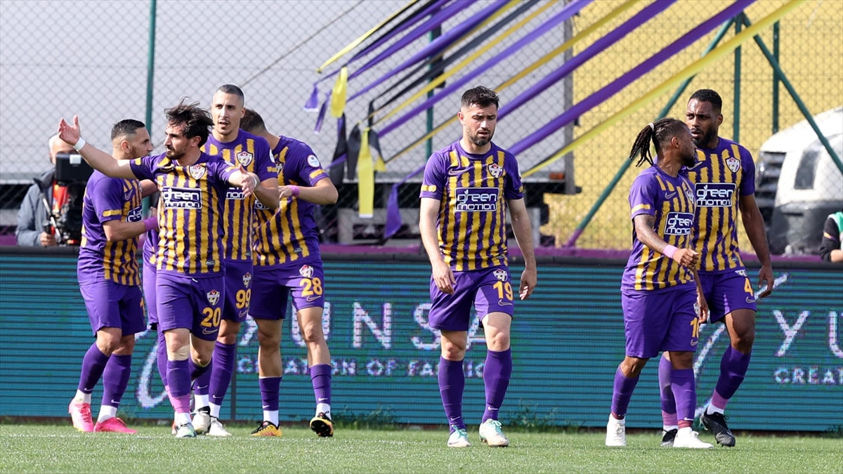 Eyüpspor, Sezonun Bitimine 5 Maç Kala Süper Lig'e Çıkmayı Garantiledi