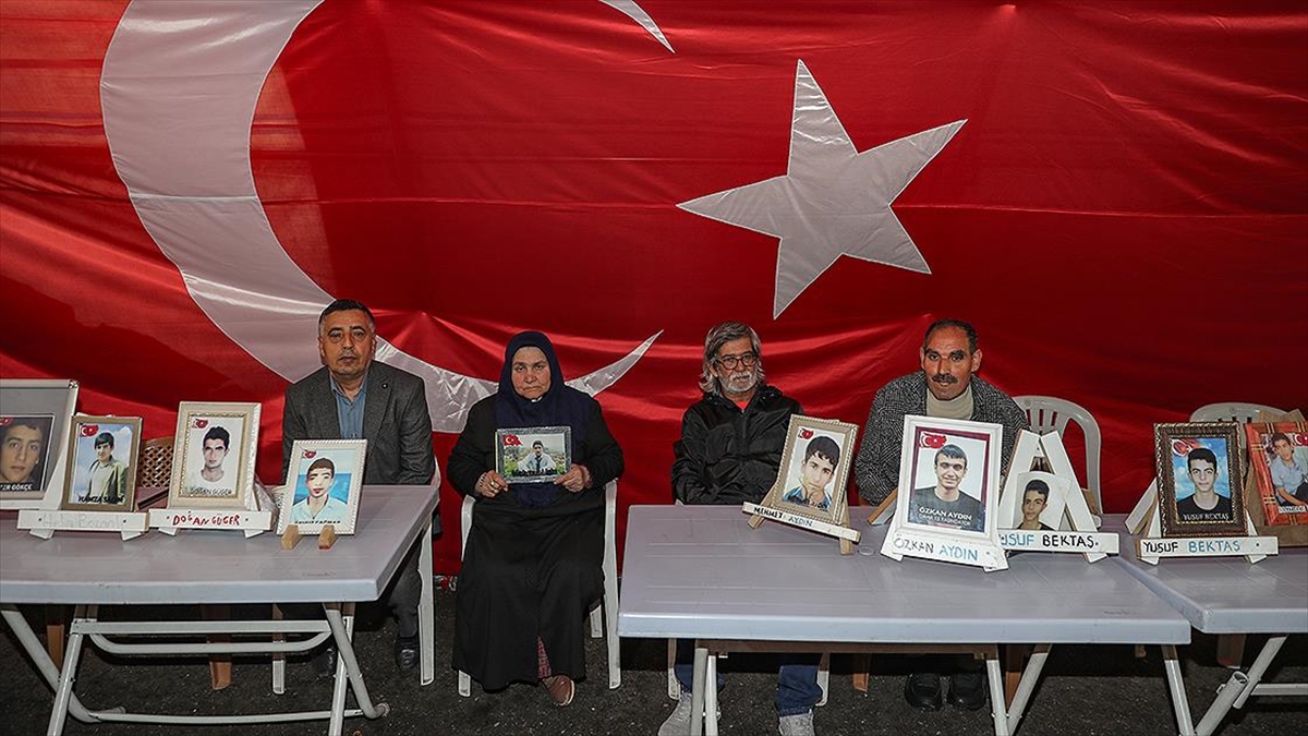 Diyarbakır Anneleri Ramazan Bayramı'nda Da Evlatları İçin Nöbette