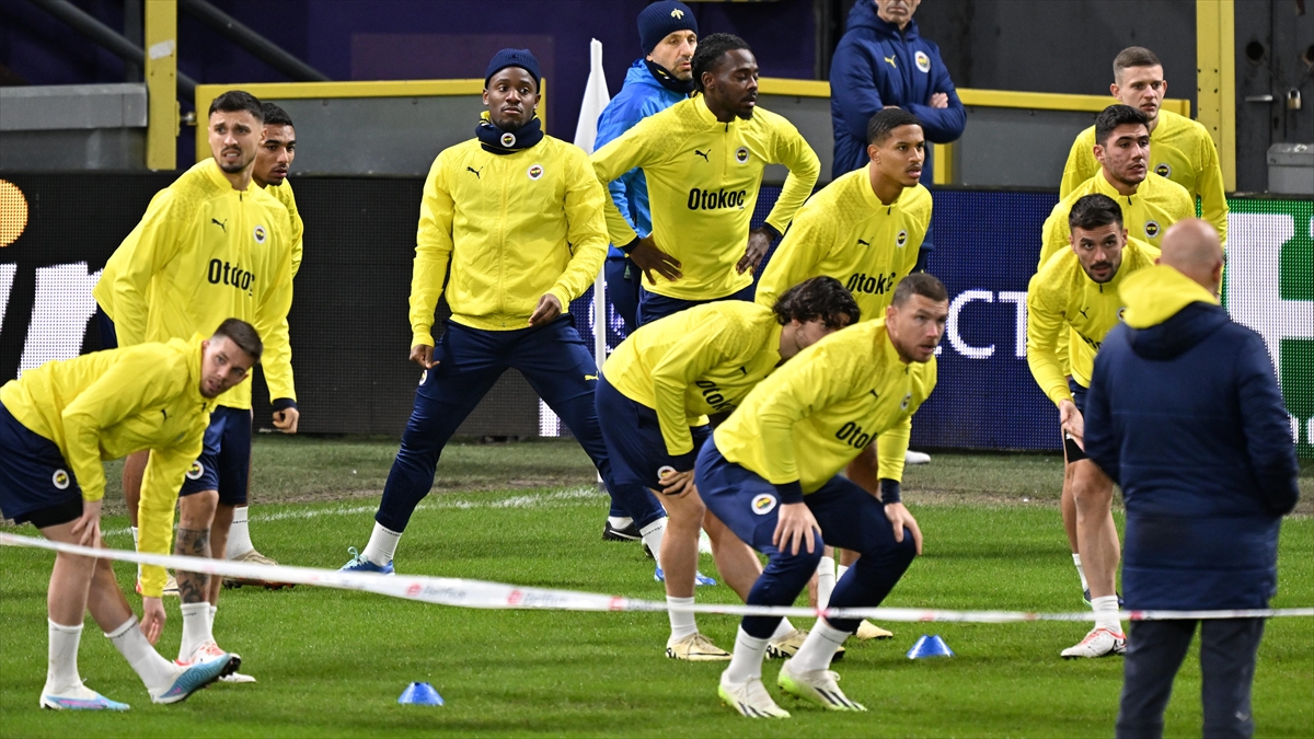 Fenerbahçe'nin Olympiakos Maçı Kamp Kadrosu Açıklandı