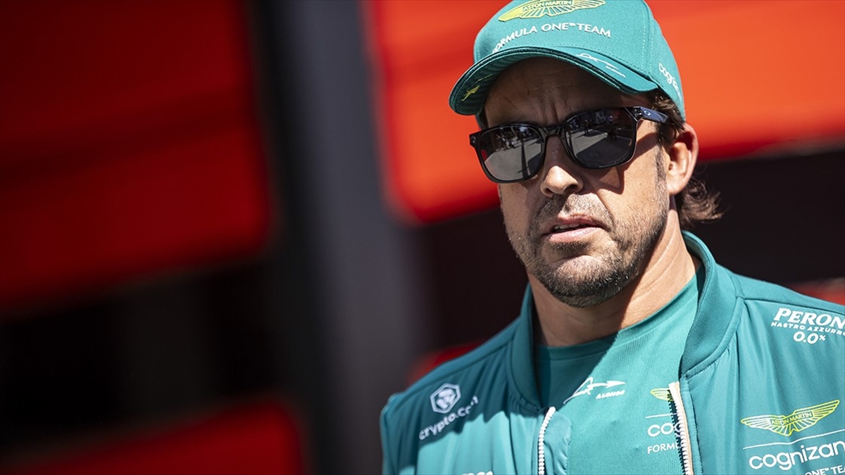 Fernando Alonso, 2026'ya Kadar Aston Martin'de