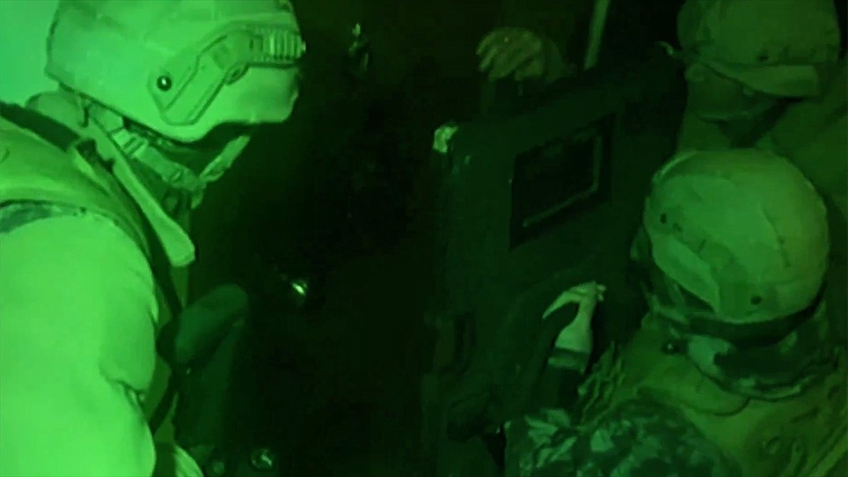 "mercek-17" Operasyonlarında 707 Silah Ele Geçirildi, 869 Kişiye İşlem Yapıldı