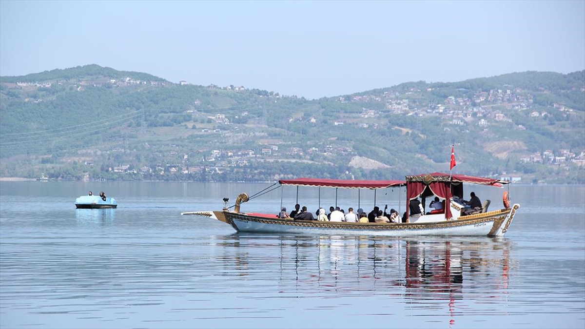 Bayram Tatili Batı Karadeniz Ve Doğu Marmara'nın Turizm Merkezlerini Hareketlendirdi