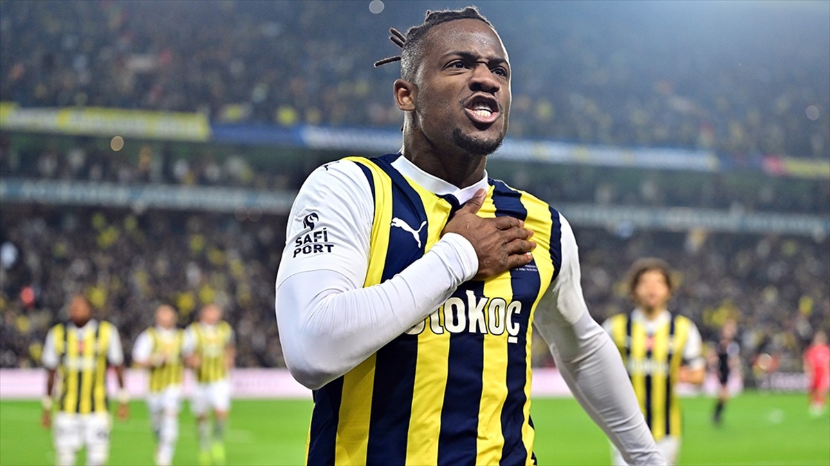 Fenerbahçe'nin "nöbetçi Golcü"sü Michy Batshuayi