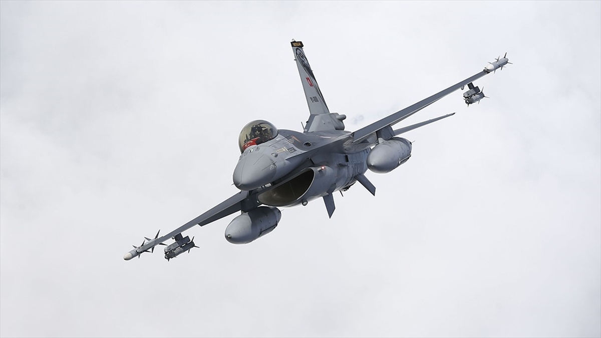 Irak'ın Kuzeyinde 12 Pkk'lı Terörist Etkisiz Hale Getirildi