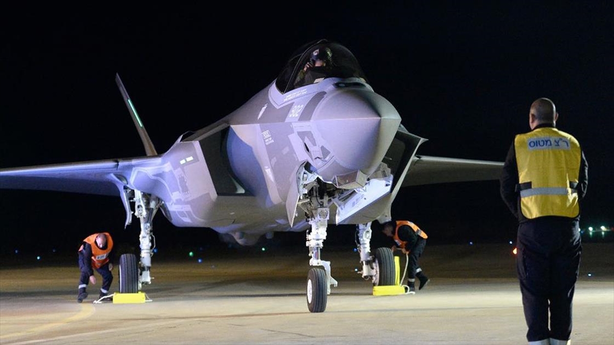 İsrail: Hava Kuvvetleri İran'a Olası Bir Saldırı İçin Hazırlıklarını Bitirdi