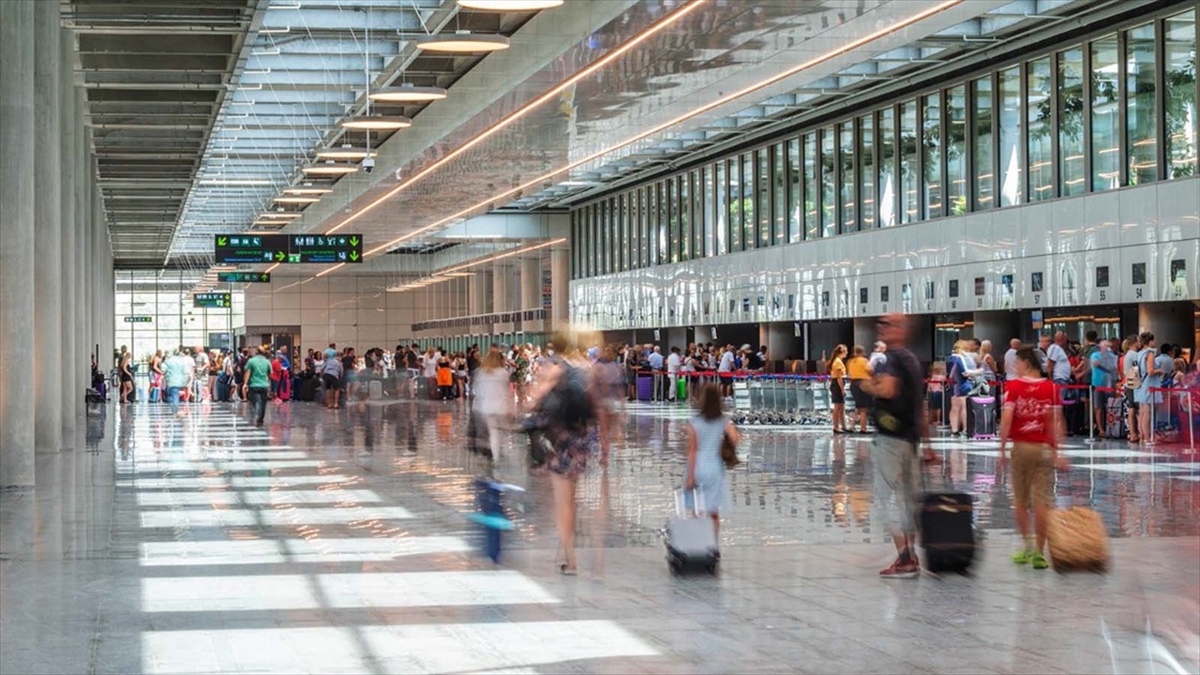 Bayram Tatilinde 6 Milyon 852 Bin Yolcu Hava Yoluyla Seyahat Etti
