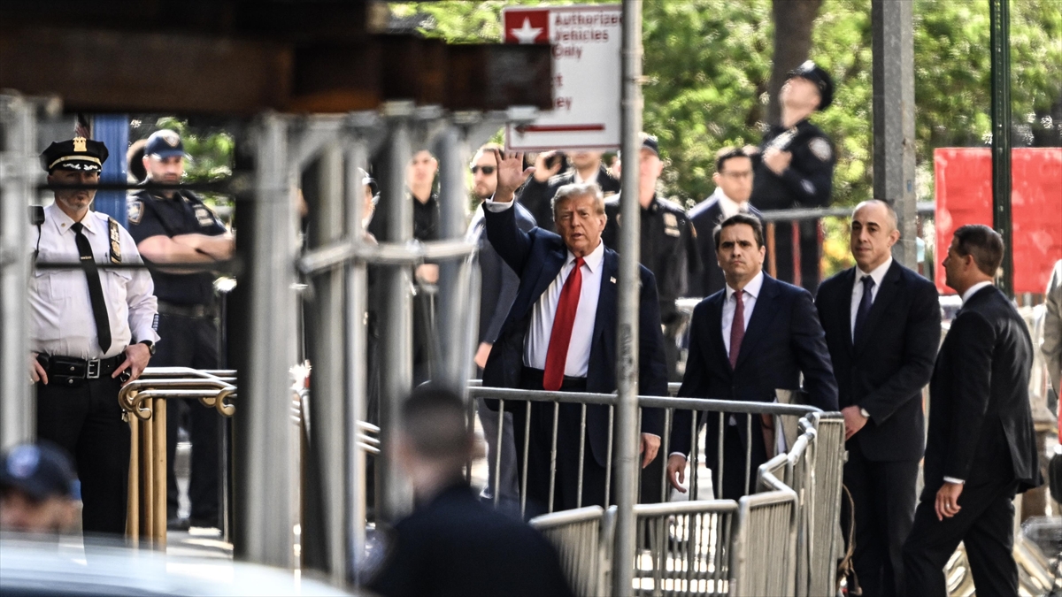 Abd'lilerin Yüzde 35'i Trump'ın "sus Payı" Davasında "yasa Dışı" İş Yaptığına İnanıyor