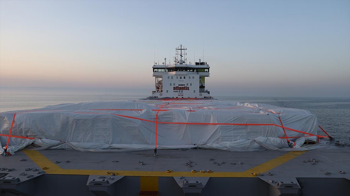 "iyilik Gemisi" Mürettebatı, Türkiye'nin Yardım Elini Gazze'ye Ulaştırıyor