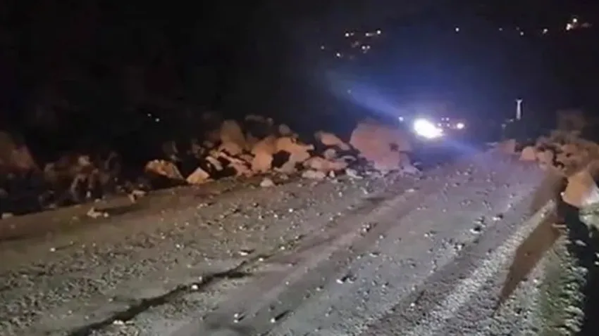 İstanbul'da toprak kayması felaketi!