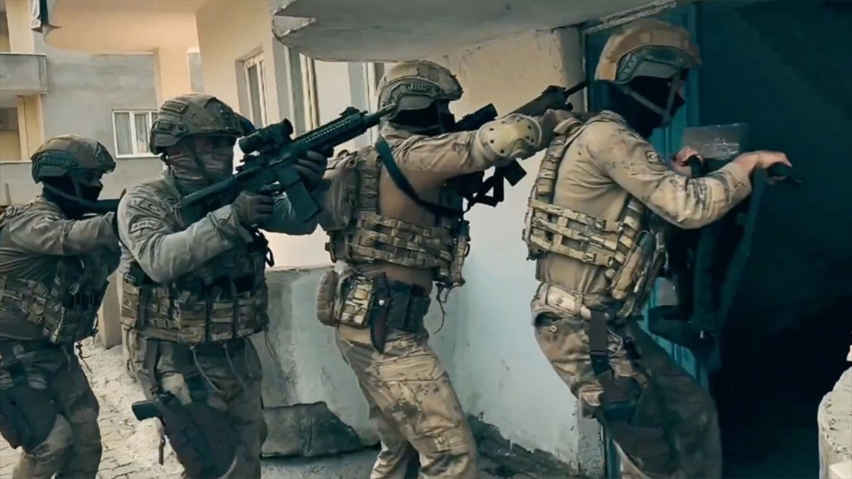 "mahzen-30" Operasyonlarıyla "odacılar" Organize Suç Örgütü Çökertildi