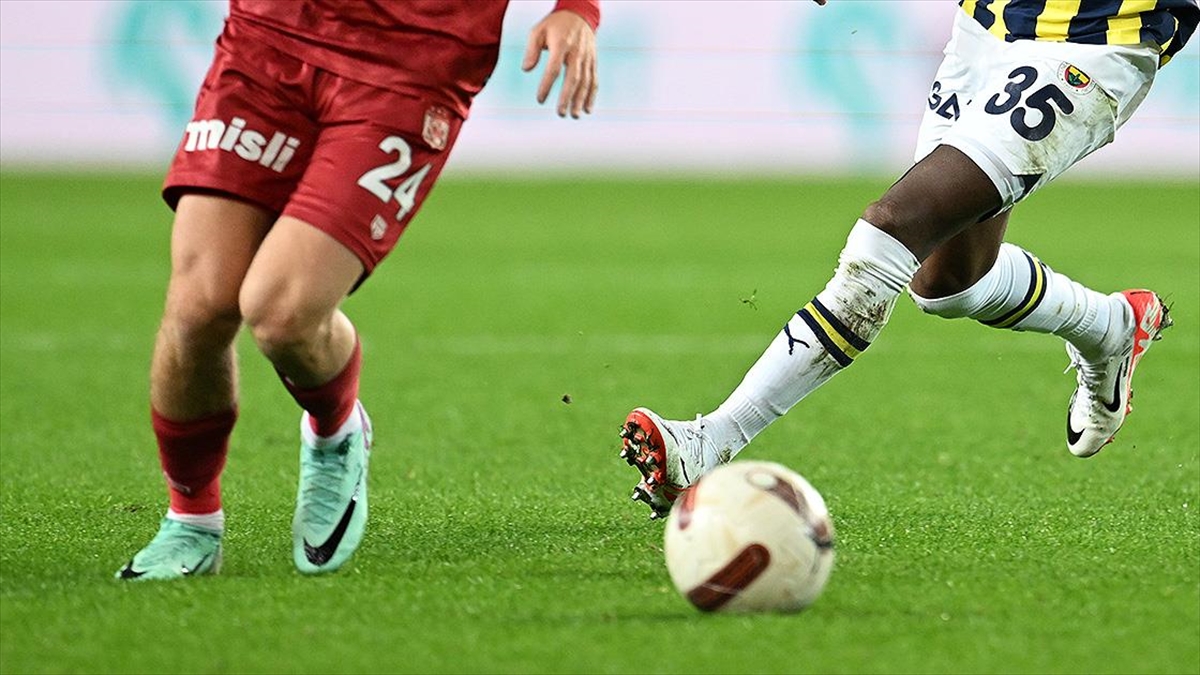 Fenerbahçe, Süper Lig'de Yarın Sivas Deplasmanında