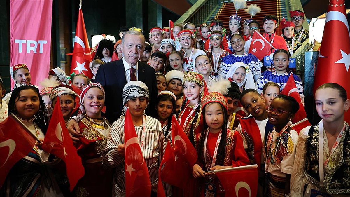 Cumhurbaşkanı Erdoğan: Evlatlarımızın 23 Nisan Milli Egemenlik Ve Çocuk Bayramı'nı Tebrik Ediyorum