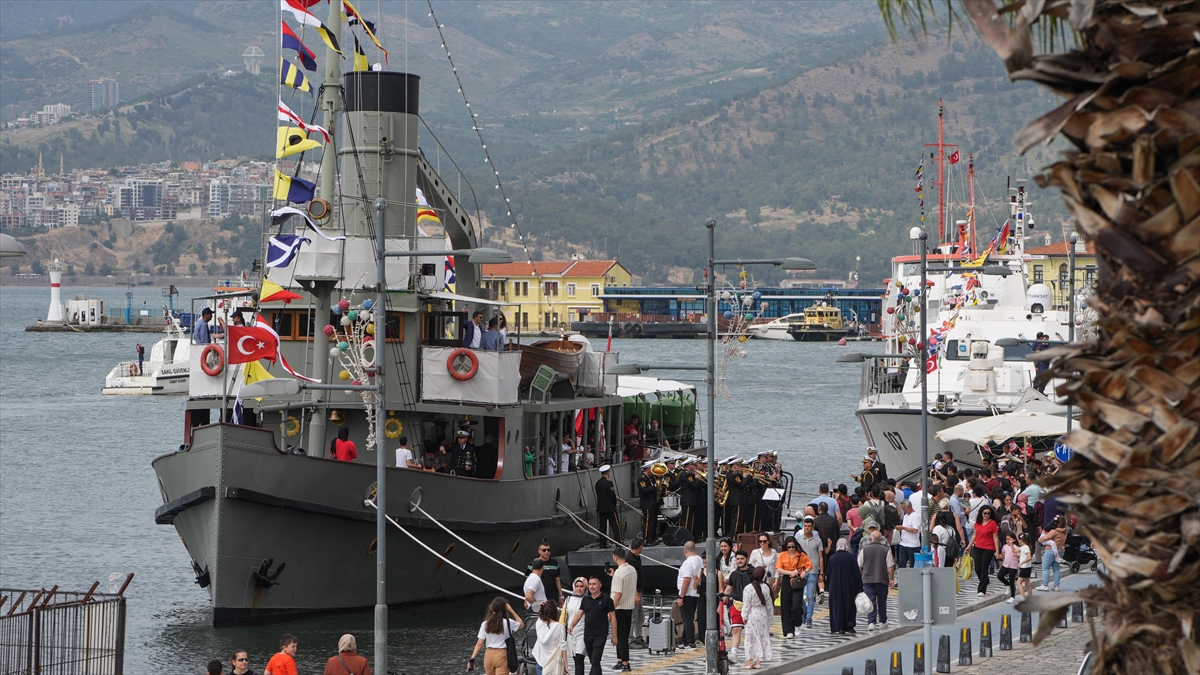 Tcg Nusret Müze Gemisi, İzmir'de Halkın Ziyaretine Açıldı