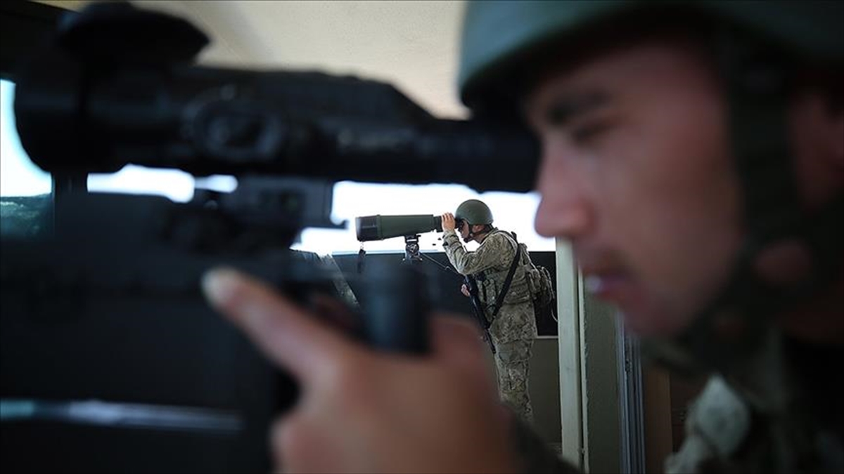 Türkiye'ye Girmeye Çalışan Pkk/pyd'li Terörist Suriye Sınırında Yakalandı