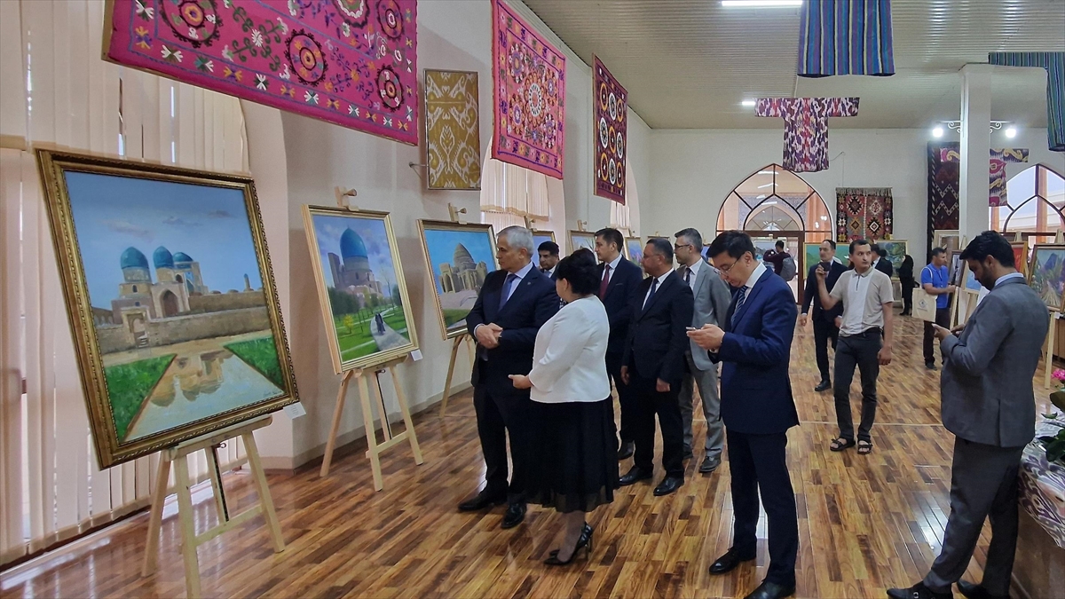 Özbekistan’da, Ekonomik İşbirliği Teşkilatına Üye Ülkelerin Ressamlarının Sergisi Açıldı