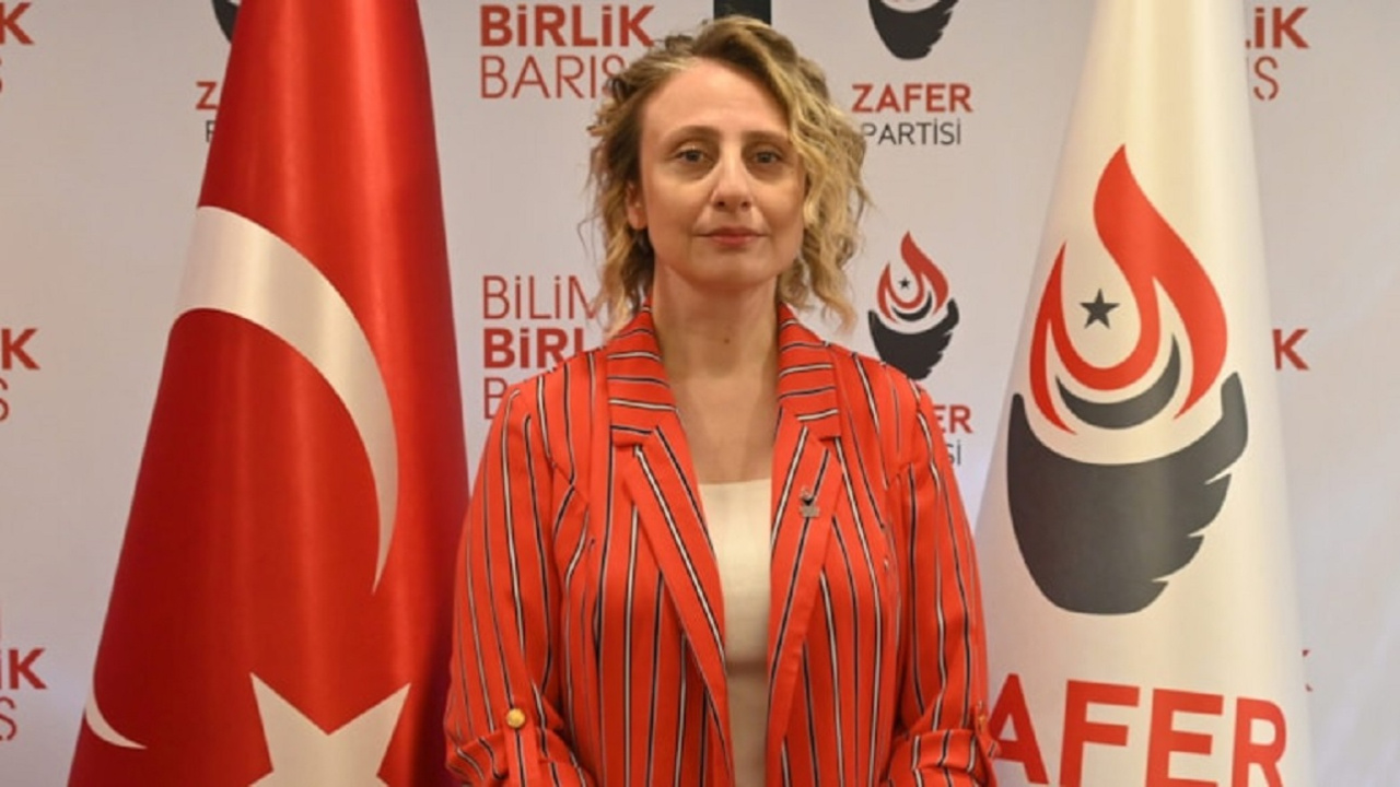 Zafer Partisi'nde iki istifa