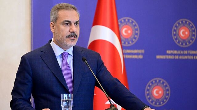 Dışişleri Bakanı Hakan Fidan bazı büyükelçilikler için yeni görevleri tebliğ etti